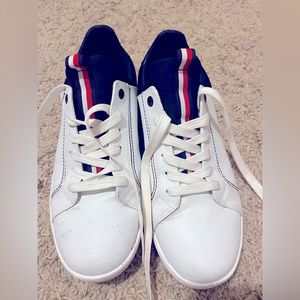 Tommy Hilfiger men’s size 8.5